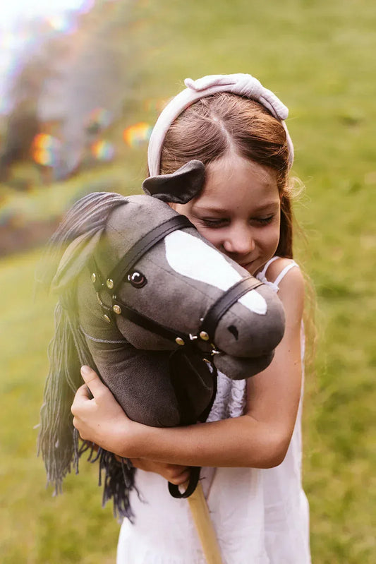 byAstrup Hobby Horse mit abnehmbarem Schweif | Farbe: Grau| Größe: M