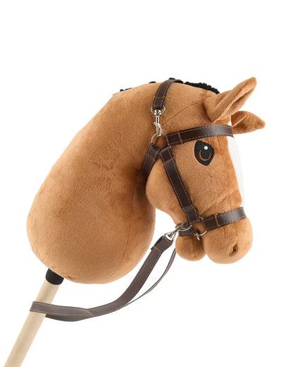 Detailansicht des Gesichts eines braunen Bieco Steckenpferdes mit freundlichen Augen und abnehmbarer Trense aus Lederimitat.