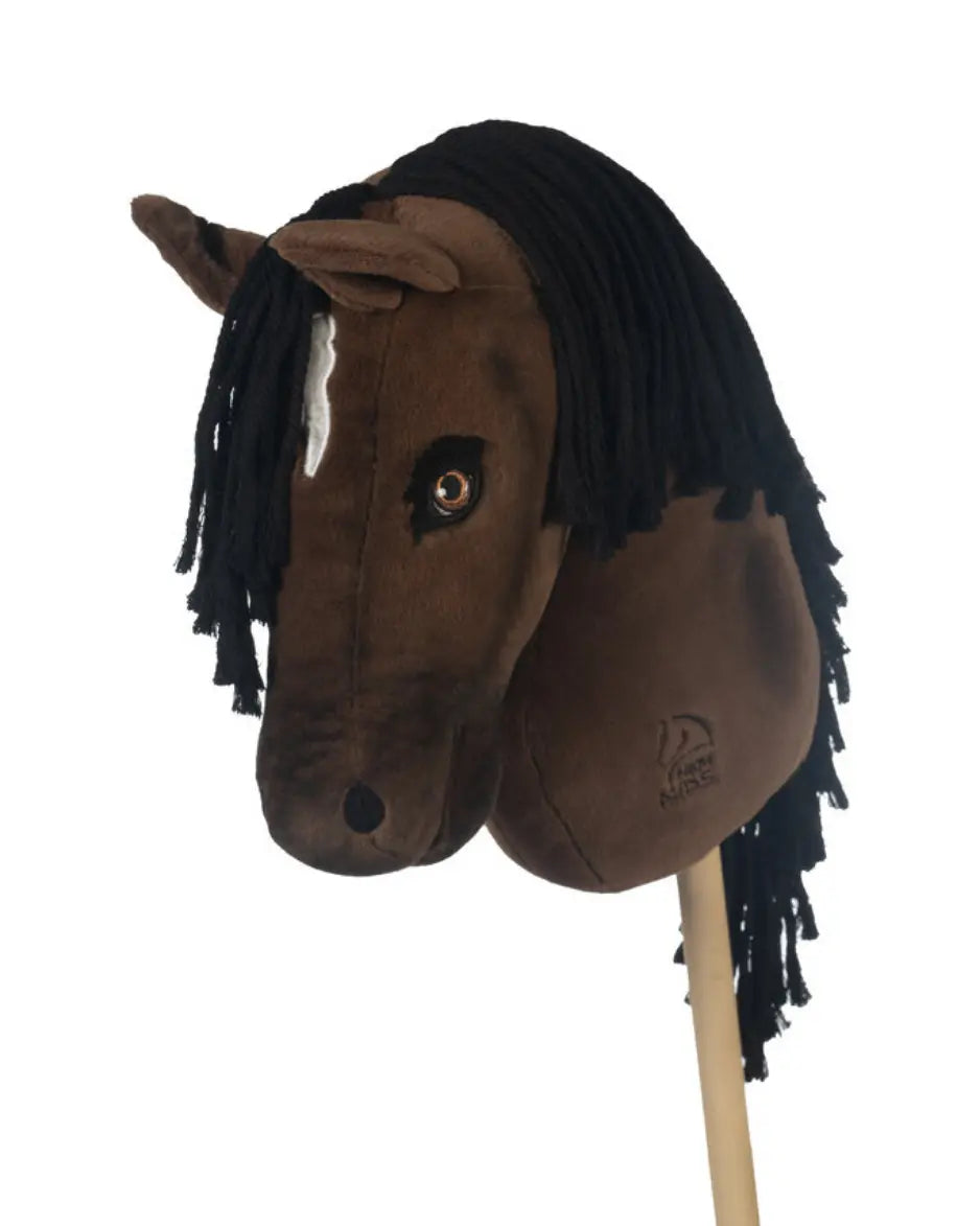 HKM Dressur Hobby Horse „Avalon“ in Größe L: Braunes Steckenpferd mit weißem Stern, schwarzer Mähne und elegant gebogenem Hals für authentisches Dressurtraining auf lope.de