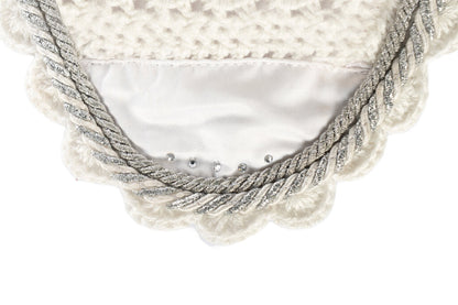 Hobby Horse Fliegenhaube Turnier in weiss in der Detailansicht