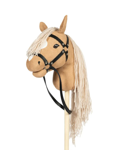 byASTRUP Hobby Horse Palomino „Beauty“ (Größe M): Elegantes hellbraunes Steckenpferd mit weißer Blesse, langer weißer Mähne und schwarzer Trense auf lope.de kaufen.
