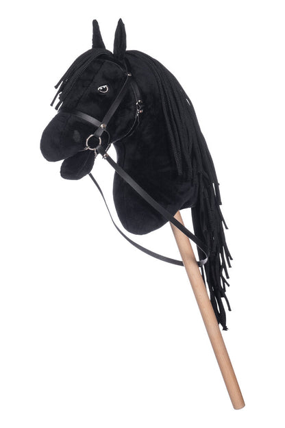 Schwarzes Hobby Horse mit Trense freigestellt