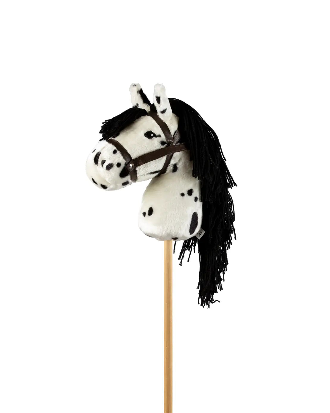 Weißes Hobby Horse mit schwarzen Punkten von byASTRUP auf weißem Hintergrund – die ideale Geschenkidee für kleine Pferdefreunde.