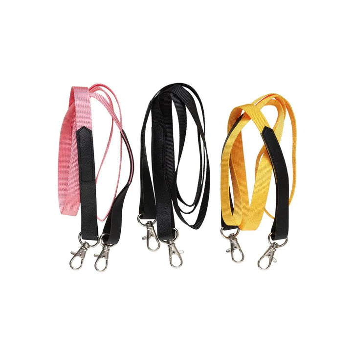 Drei Paar Zügel mit Karabiner für Hobby Horsing